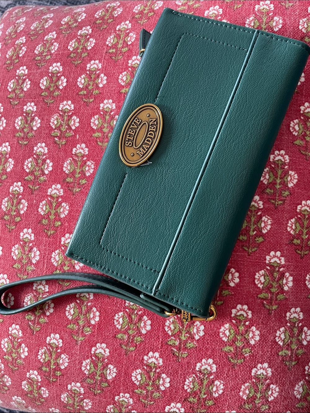 Steve Madden Green Convertible Wristlet Clutch